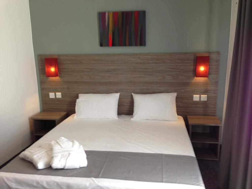 Spinola Hotel Saint Julian's Oda fotoğraf